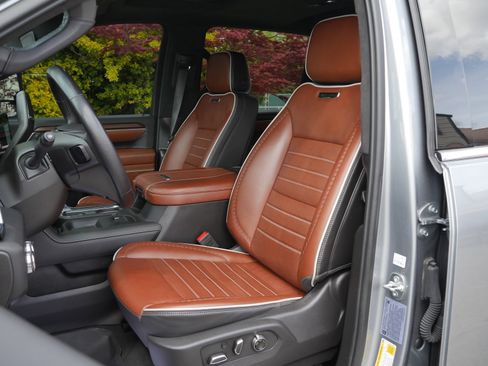 Used 2025 GMC Sierra 2500 Denali Ultimate w/ Max Trailering Package AWD/4WD image 38