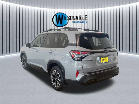 Used 2025 Subaru Forester Premium w/ Convenience Package #1 AWD/4WD image 8