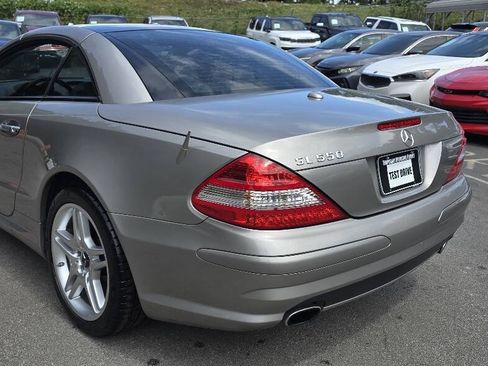 Used 2007 Mercedes-Benz SL 550 w/ AMG Sport Pkg image 10