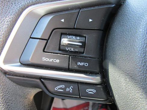 Used 2019 Subaru Impreza 2.0i image 12