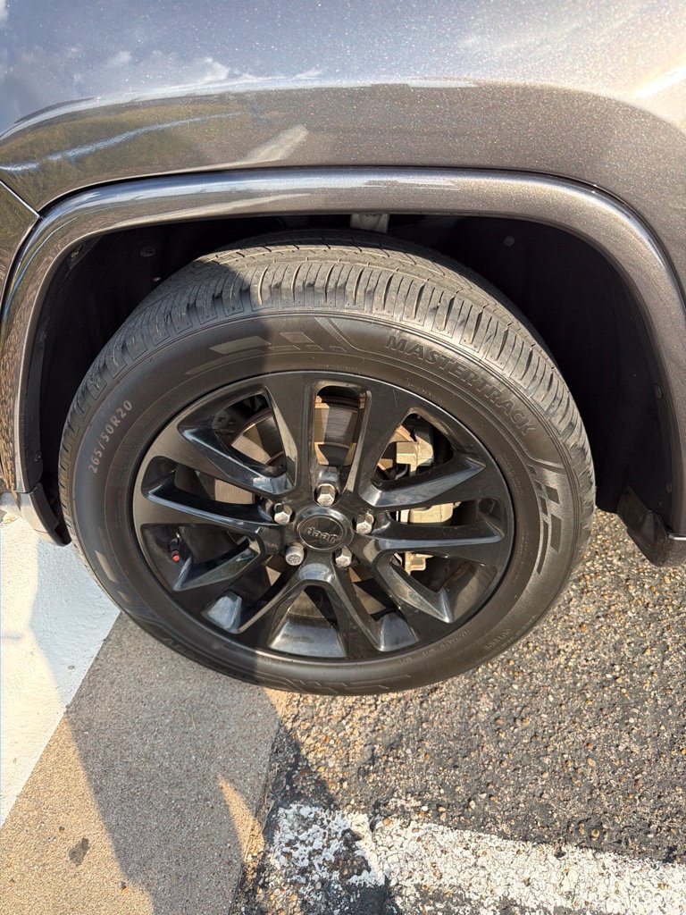 Used 2021 Jeep Grand Cherokee Laredo X RWD image 8