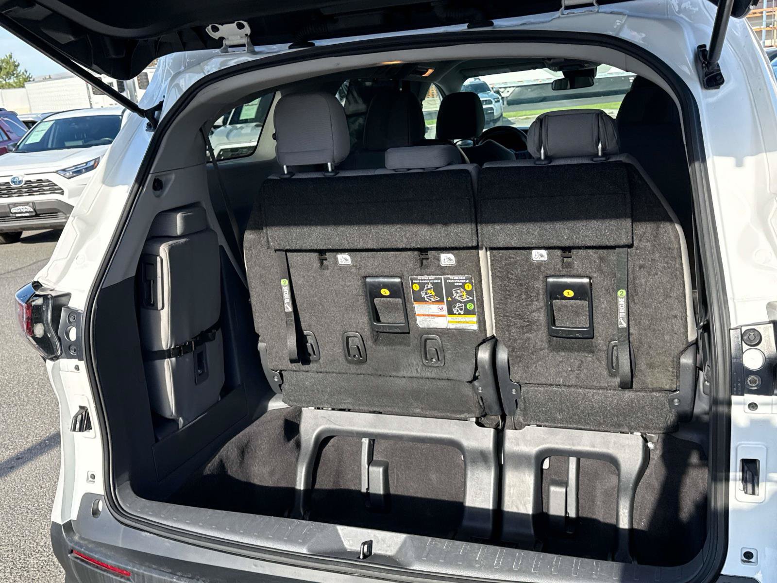 Used 2024 Toyota Sienna LE AWD/4WD image 16