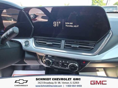 New 2026 Chevrolet Trax LT w/ LT Convenience Package FWD image 15