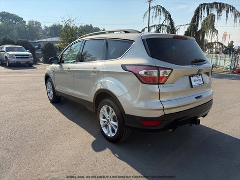 Used 2018 Ford Escape SE w/ Ford Safe & Smart Package AWD/4WD image 5