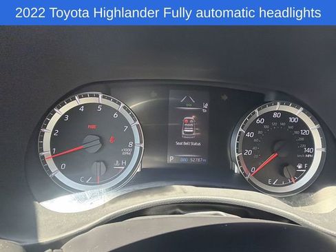 Used 2022 Toyota Highlander LE AWD/4WD image 28
