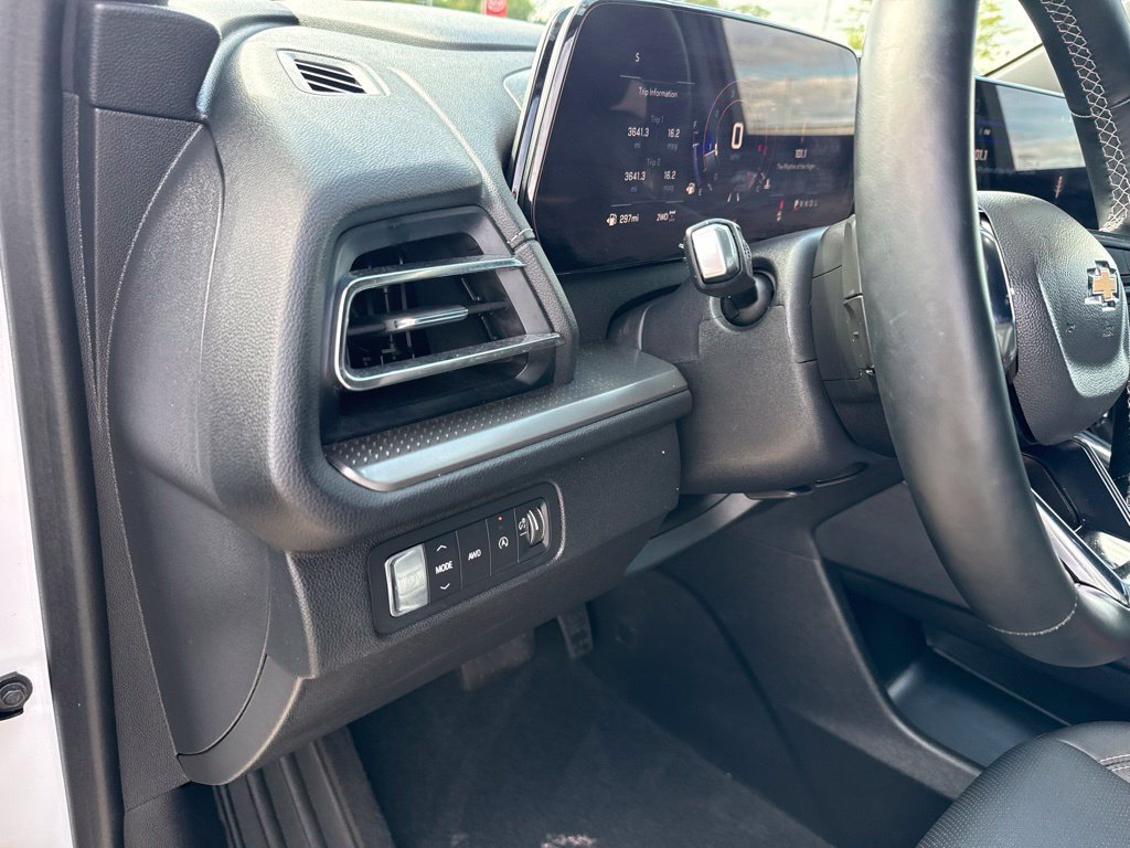 Certified 2026 Chevrolet Traverse LT AWD/4WD image 15