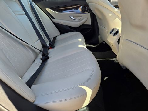 Used 2020 Mercedes-Benz E 350 Sedan image 14