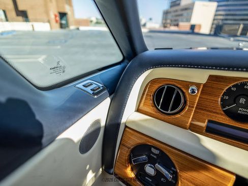 Used 2010 Rolls-Royce Phantom Drophead Coupe RWD image 41
