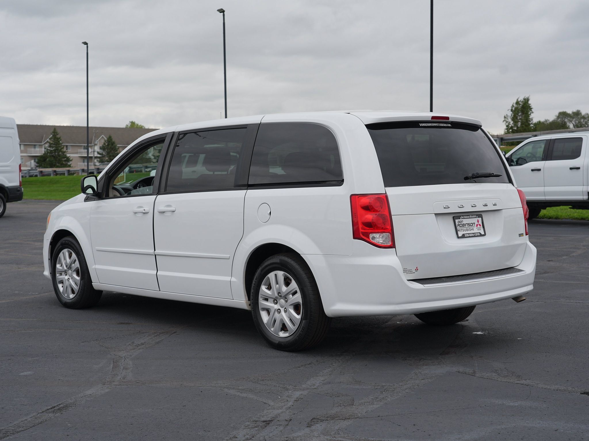 Used 2016 Dodge Grand Caravan SE w/ Quick Order Package 29E SE FWD image 6