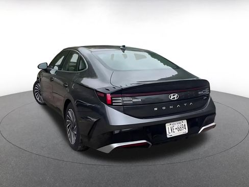 Used 2025 Hyundai Sonata SEL FWD image 11