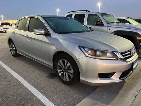 Used 2013 Honda Accord LX image 2