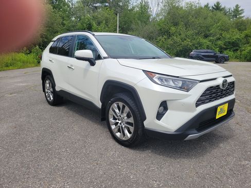 Used 2021 Toyota RAV4 Limited AWD/4WD image 3