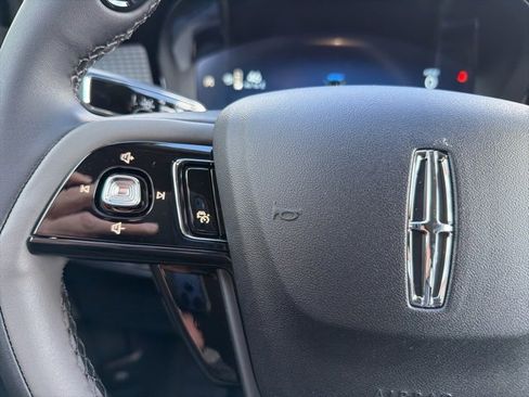 New 2026 Lincoln Corsair Premiere image 16