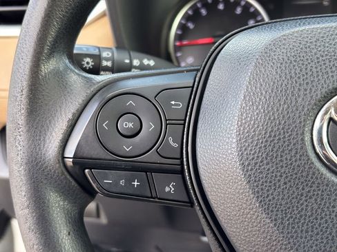 Used 2019 Toyota RAV4 XLE image 25