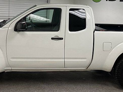 Used 2019 Nissan Frontier S image 8