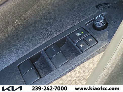 Used 2026 Toyota Corolla SE w/ SE Package FWD image 20