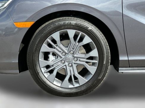 New 2026 Honda Odyssey Touring image 11