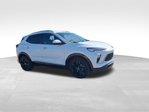 Certified 2024 Buick Encore GX Sport Touring w/ Comfort Package image 7