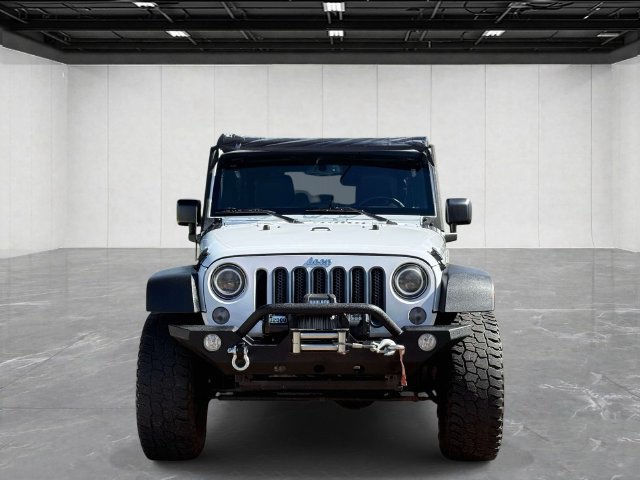 Used 2016 Jeep Wrangler Unlimited Rubicon w/ Connectivity Group AWD/4WD image 8