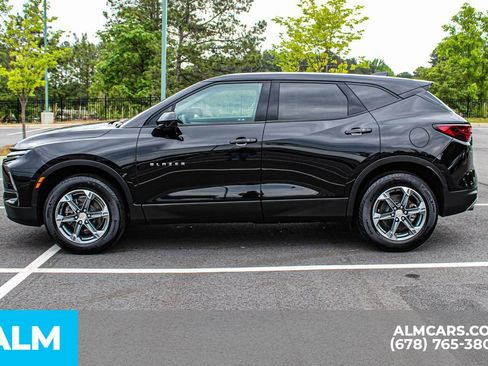 Used 2025 Chevrolet Blazer LT FWD image 7