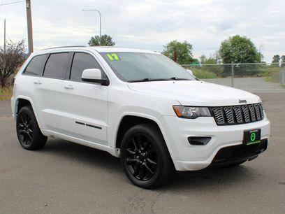 Used 2017 Jeep Grand Cherokee Altitude