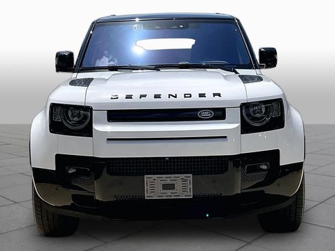 Used 2022 Land Rover Defender 110 X-Dynamic SE AWD/4WD image 4