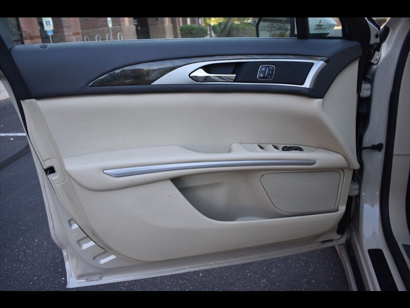 Used 2014 Lincoln MKZ w/ Equipment Group 102A Reserve FWD image 17
