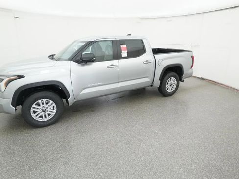 New 2026 Toyota Tundra SR5 AWD/4WD image 15
