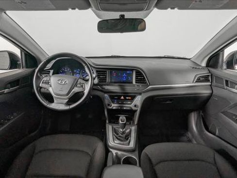 Used 2018 Hyundai Elantra SE FWD image 24
