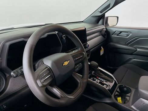 New 2026 Chevrolet Colorado W/T w/ WT Custom Package AWD/4WD image 9
