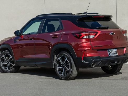 Used 2023 Chevrolet TrailBlazer RS w/ Sun and Liftgate Package image 3