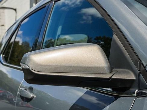 Used 2018 Chevrolet Equinox LT w/ Sun & Infotainment Package image 16