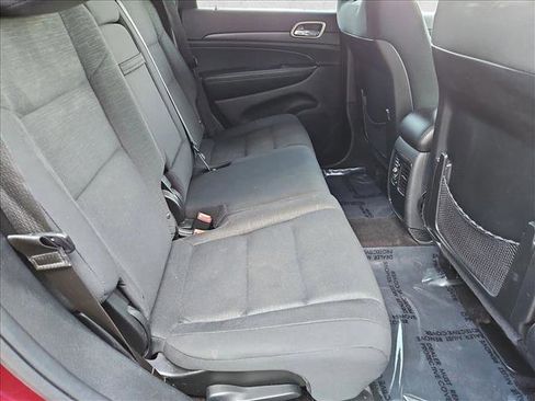 Used 2017 Jeep Grand Cherokee Laredo image 24