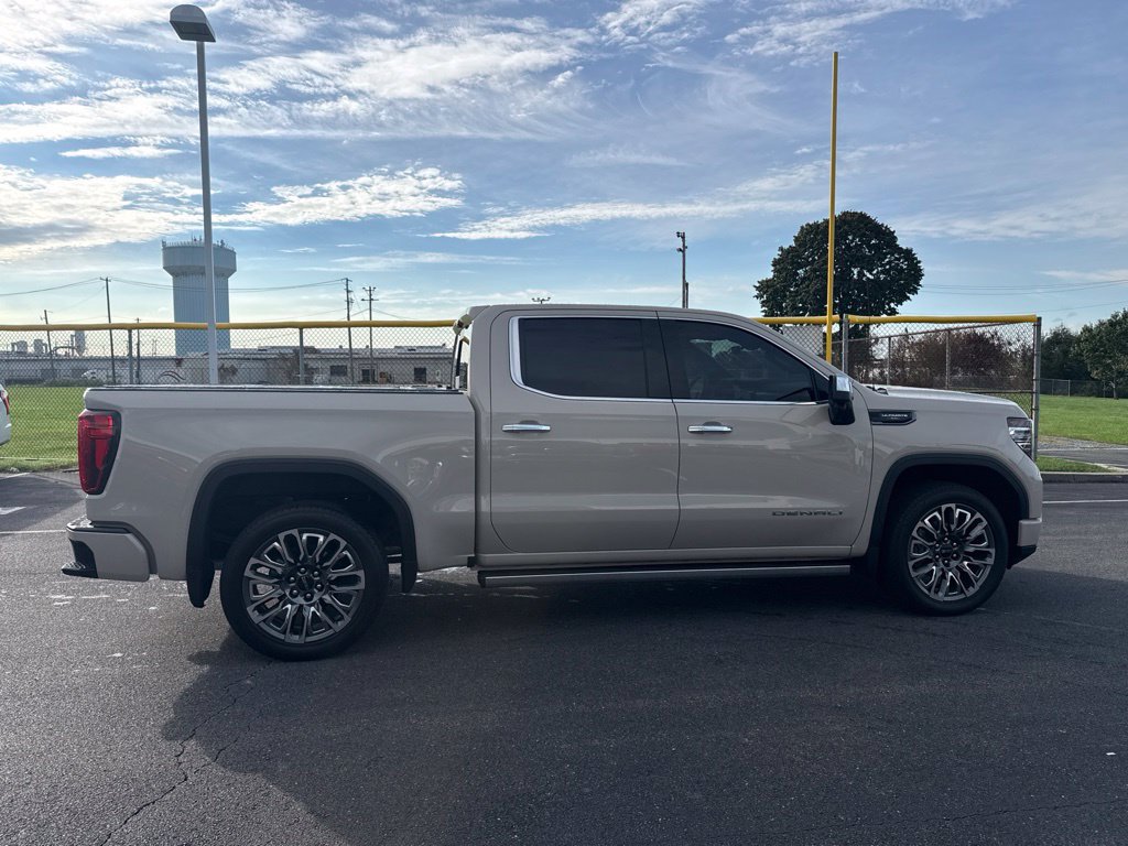 Used 2026 GMC Sierra 1500 Denali Ultimate AWD/4WD image 4