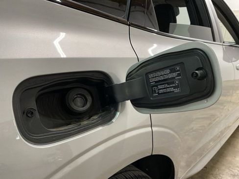 Used 2025 Volvo XC60 B5 Core image 90