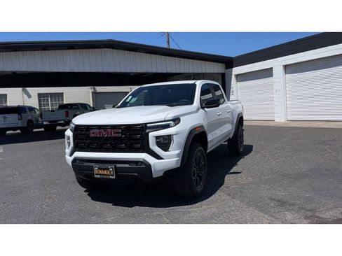 New 2025 GMC Canyon Elevation w/ Convenience Package image 6