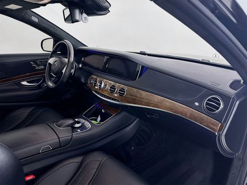 Used 2014 Mercedes-Benz S 63 AMG 4MATIC Sedan image 32