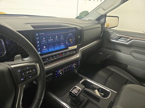 Used 2025 Chevrolet Silverado 1500 LTZ w/ Technology Package image 25