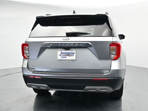 Used 2024 Ford Explorer XLT w/ Equipment Group 202A AWD/4WD image 7