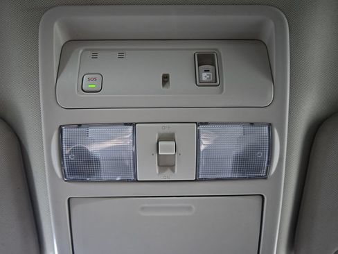 Used 2021 Nissan Titan SV w/ SV Convenience Package AWD/4WD image 33