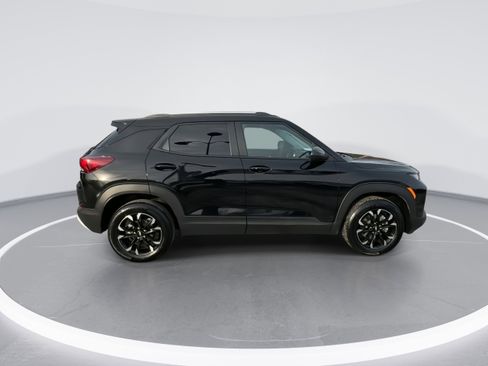 Used 2023 Chevrolet TrailBlazer LT w/ Convenience Package image 9