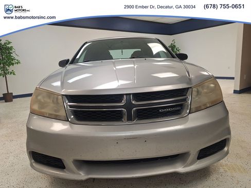 Used 2012 Dodge Avenger SE FWD image 2
