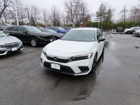 Used 2024 Honda Civic Sport image 1