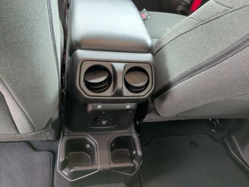 Used 2024 Jeep Gladiator Sport image 43