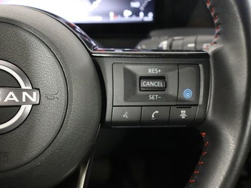 Used 2025 Nissan Kicks SR FWD image 10