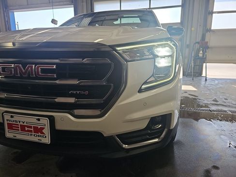 Used 2022 GMC Terrain AT4 w/ Tech Package AWD/4WD image 32