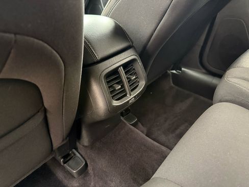 Used 2017 Jeep Cherokee Sport image 25