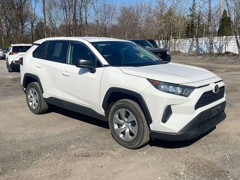 Used 2022 Toyota RAV4 LE image 12