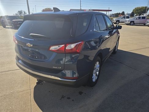 Used 2021 Chevrolet Equinox LT image 3