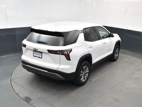 Used 2025 Chevrolet Equinox LT image 36